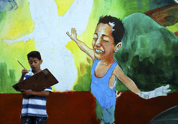Enrique's Journey mural by Josue Rojas
